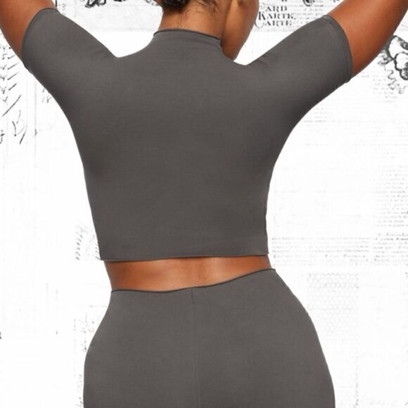 SKIMS Raw Edge intimates Neck Cropped Tee in Gunmetal size 3X NWT! - Picture 5 of 7
